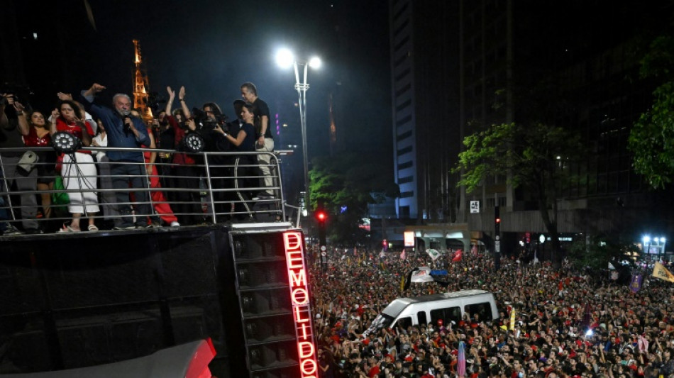 Lula gewinnt hart umkämpfte Präsidentschaftswahl in Brasilien