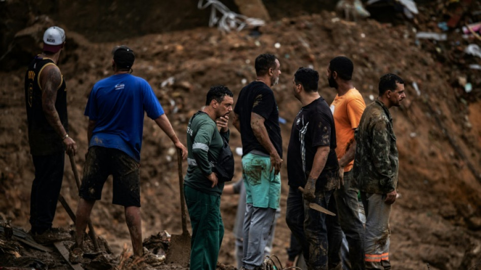 Intensas lluvias dejan al menos 38 muertos cerca de Rio de Janeiro