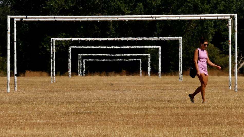 UK told to change behaviour to meet climate targets