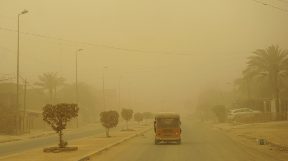 Iraq sandstorm sends more than 1,000 to hospital