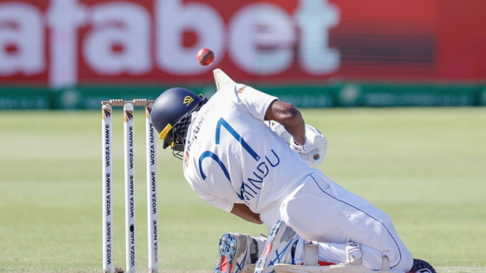 Sri Lanka battle hard to stay in second Test against South Africa