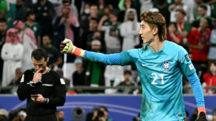 Stand-in keeper Jo leads South Korea into Asian Cup quarter-finals