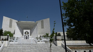 Two Supreme Court justices resign ahead of Pakistan elections