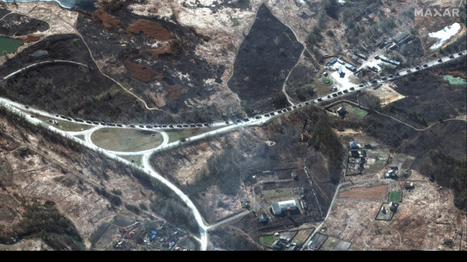 Vast Russian army convoy spotted north of Kyiv 