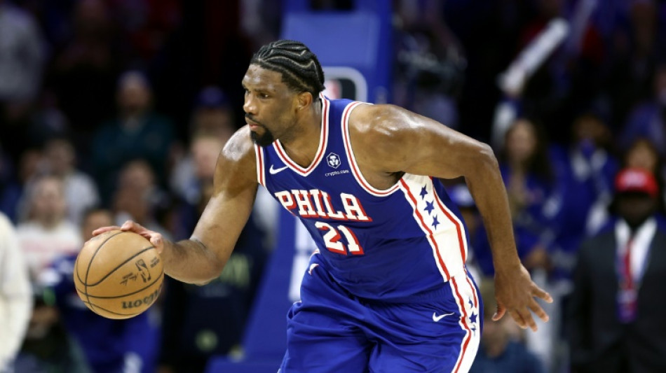 Embiid scores 30 as Sixers extend win streak