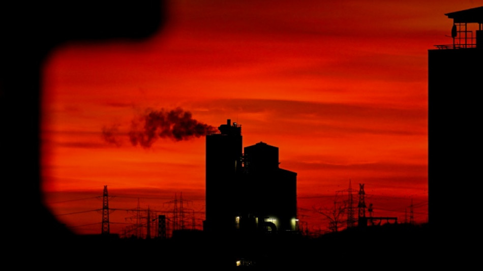 UE reduz previsão de crescimento para 2024 e prevê desaceleração da inflação