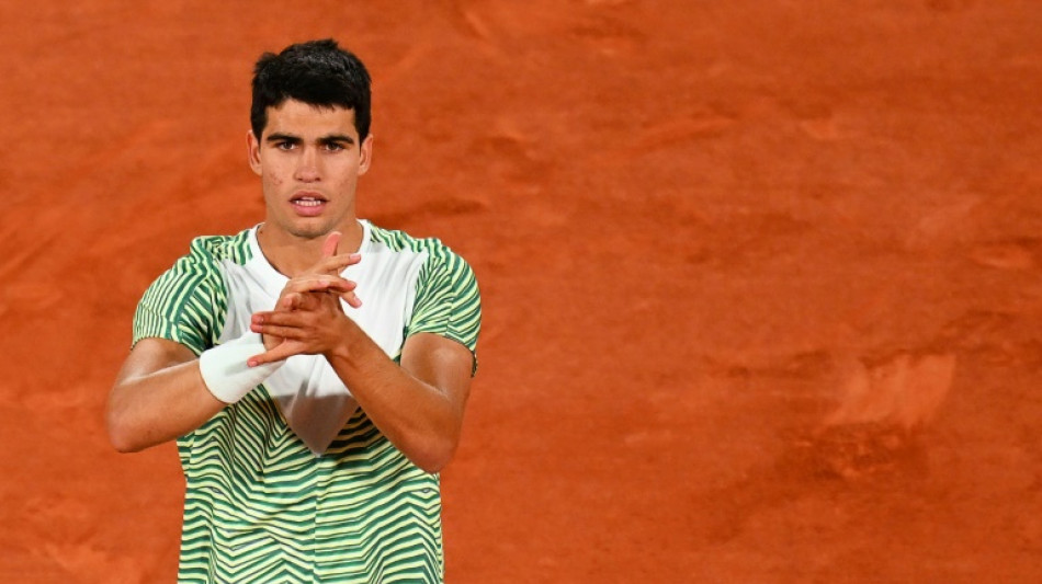 El huracán Alcaraz y el equilibrista Djokovic se citan en la 'supersemifinal'