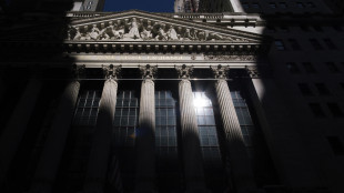 Wall Street apre debole, Dj +0,09%, Nasdaq -0,48%