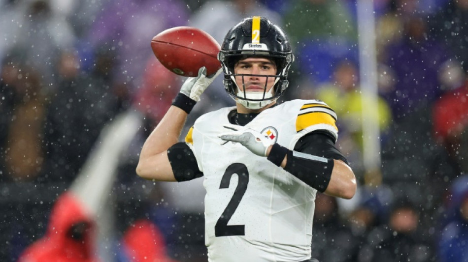 Steelers playoff hopes alive after win over weakened Ravens