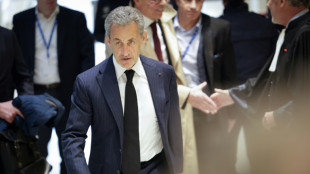 "Pas un centime" d'argent libyen dans sa campagne, jure Sarkozy à son procès