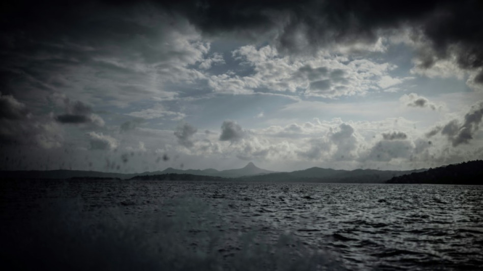 Le cyclone Chido a balayé Mayotte, les habitants coupés du monde