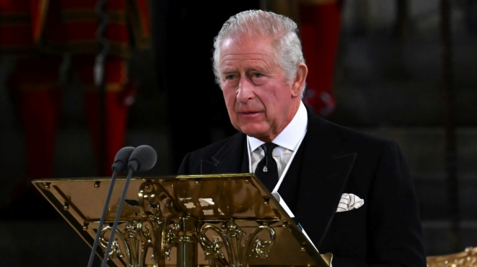 König Charles III. hält Antrittsrede vor dem Parlament