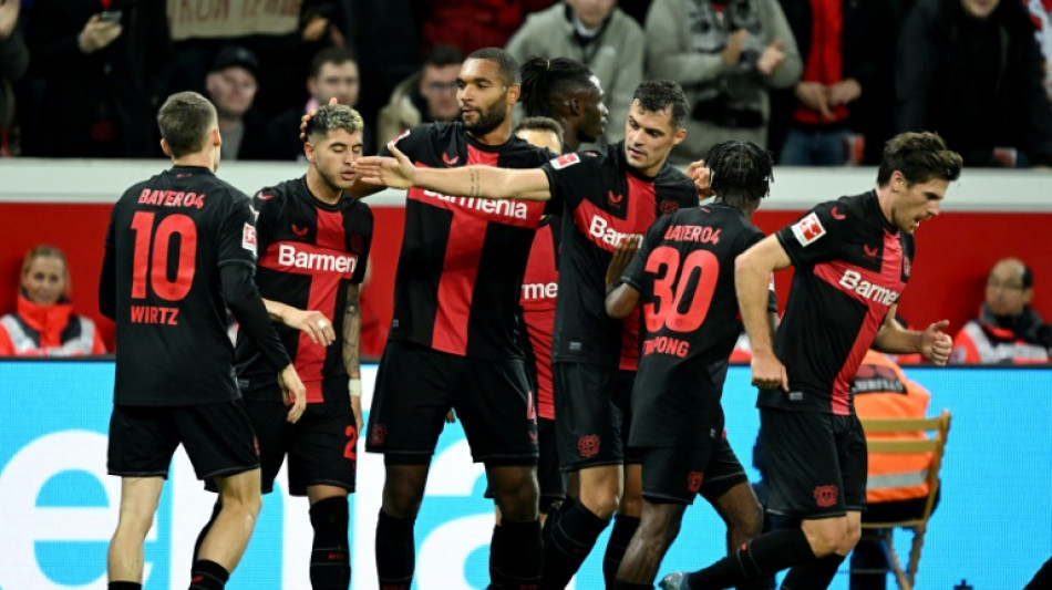 Leverkusen vence Freiburg e segue líder do Campeonato Alemão