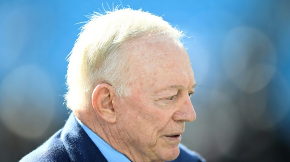 Cowboys owner Jones floored by painful Packers mauling