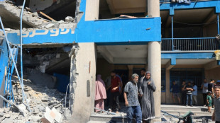 Israel volta a bombardear escola em Gaza que abrigava deslocados