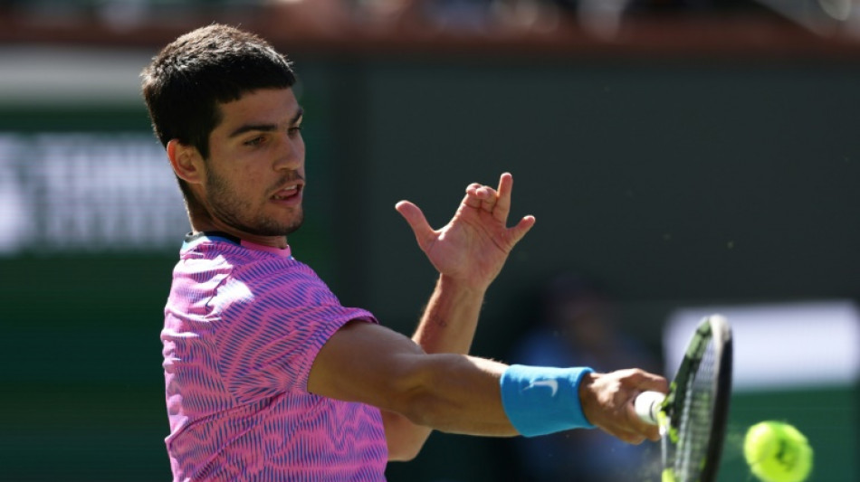 Alcaraz supera Zverev e abelhas e vai enfrentar Sinner nas semifinais de Indian Wells