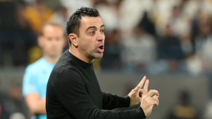 Xavi threatens 'to pack his bags' if Barca players no longer follow him