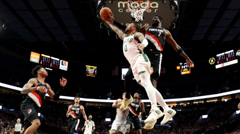 Blazers spoil Lillard's return to Portland, Durant's Suns eclipse Nets