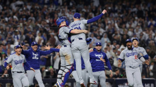 Los Angeles Dodgers beat New York Yankees 7-6 to win World Series