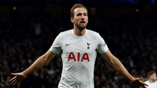 Kane targets Champions League place after Spurs humble Everton