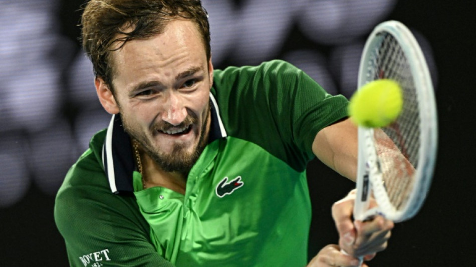 Medvedev cruises into Dubai semi-finals