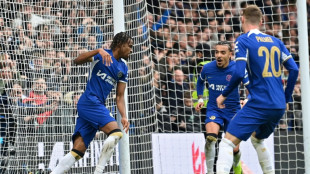 Chelsea survive Leicester scare to reach FA Cup semi-finals