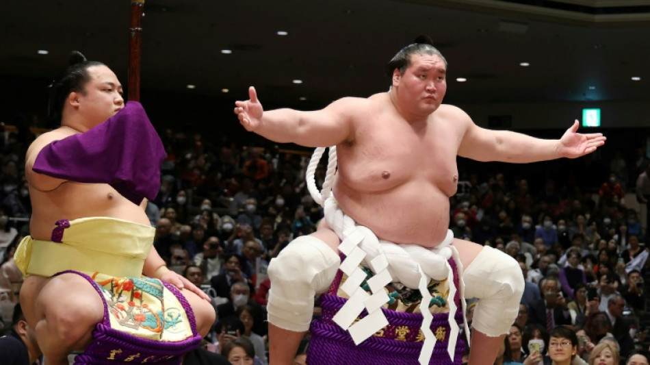 Lone wrestler at sumo's highest rank set to retire