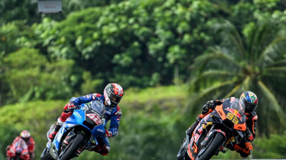 Binder lidera los primeros libres del viernes en el GP de MotoGP de Malasia, perturbados por la lluvia