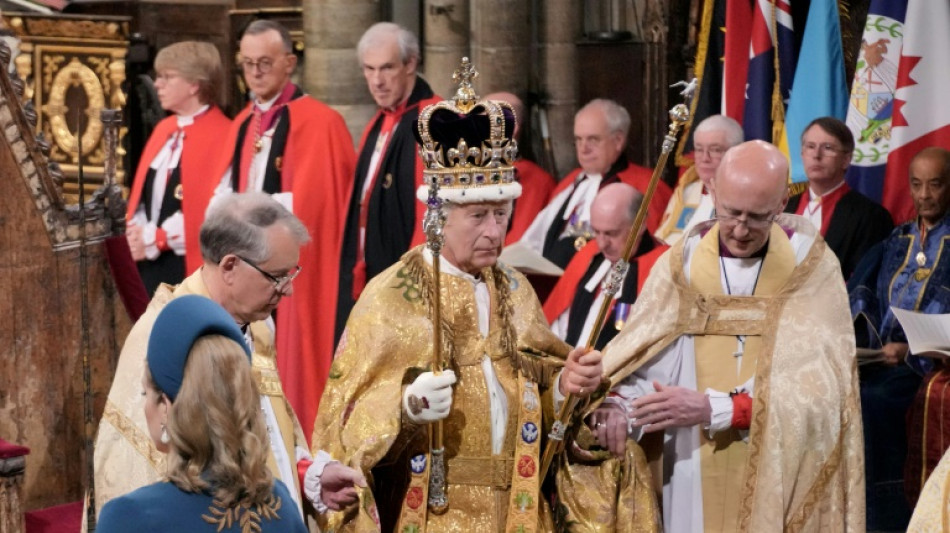 König Charles III. war bei Krönung nervös wegen schwerer Krone 