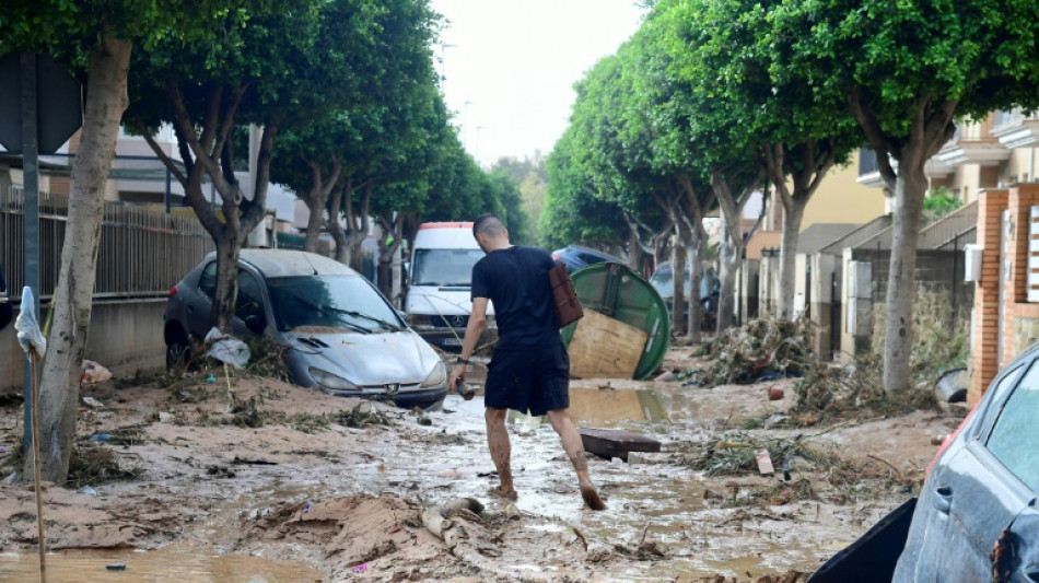 Inundações deixam quase 100 mortos na Espanha