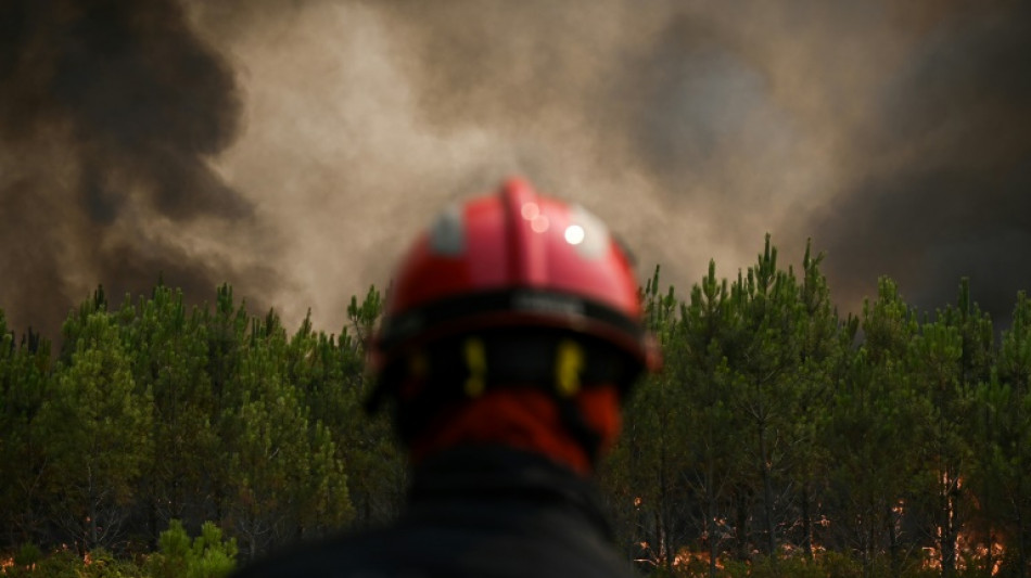 France: début d'accalmie sur le front des incendies, fin de canicule et orages en vue