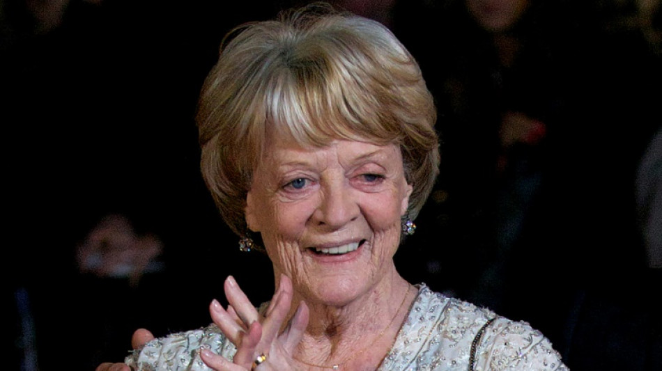 'True national treasure' Maggie Smith dies aged 89