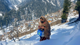 Pakistan health workers kick off polio drive despite snow