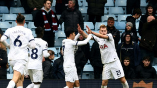 Spurs rout Villa in top four battle, Burnley frustrated by West Ham