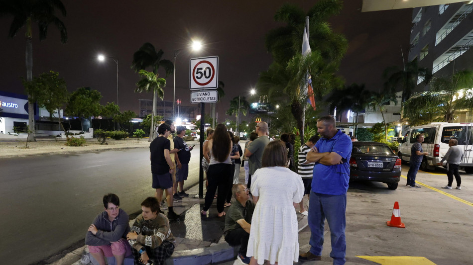 Terremoto di magnitudo tra 5.1 e 5.7 in Ecuador