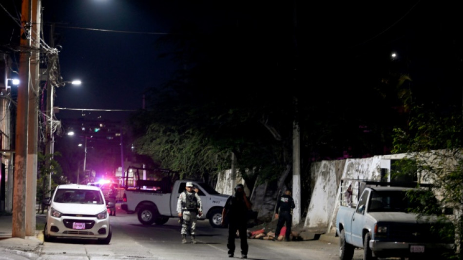 10 bodies found in Mexico's Acapulco, some in street