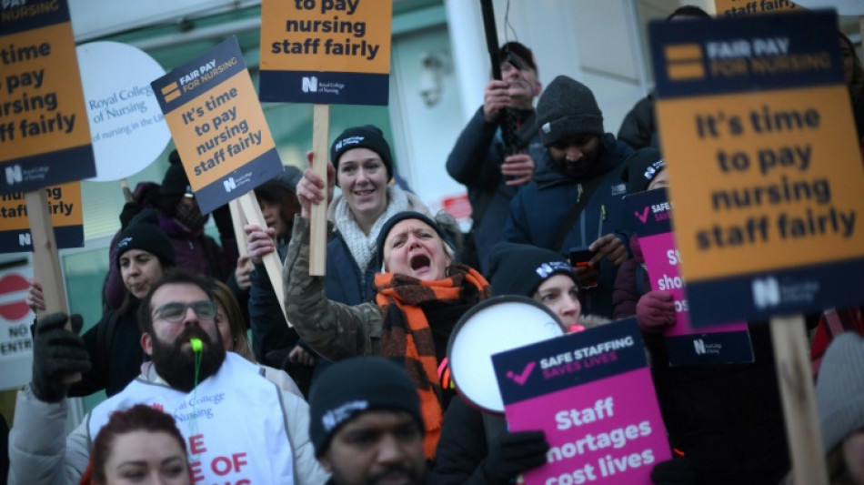 UK govt, health unions agree pay deal in bid to end strikes