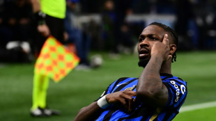 Inter cruise into Champions League quarters and titanic Bayern clash