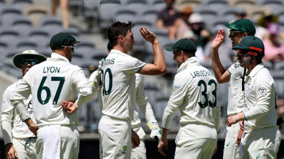 Pakistan all out for 271 as Lyon moves to 499 Test wickets 