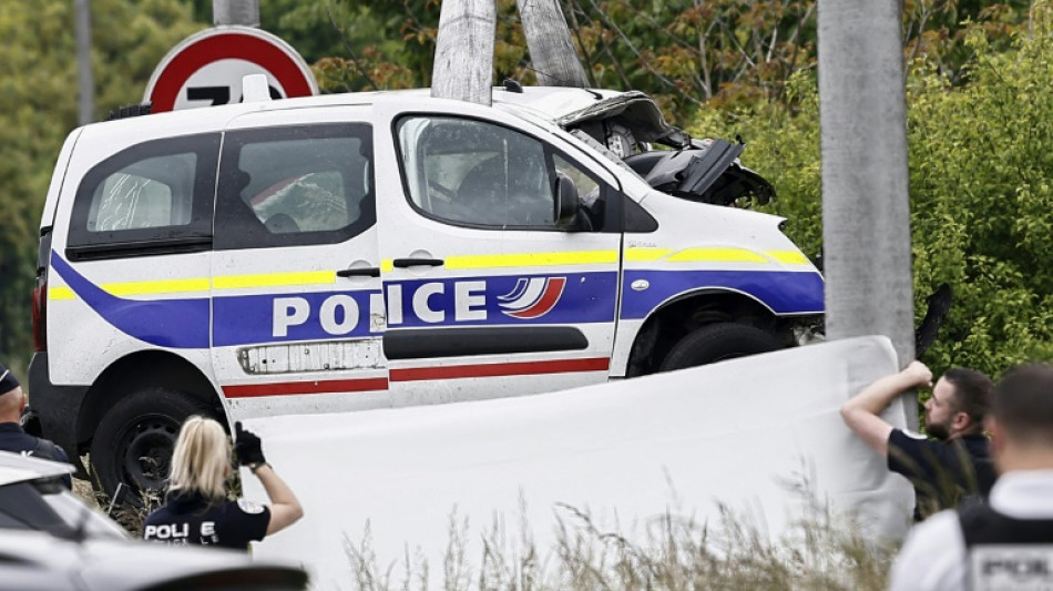 Nord: quatre morts, dont trois policiers, dans un "grave accident" de la route 