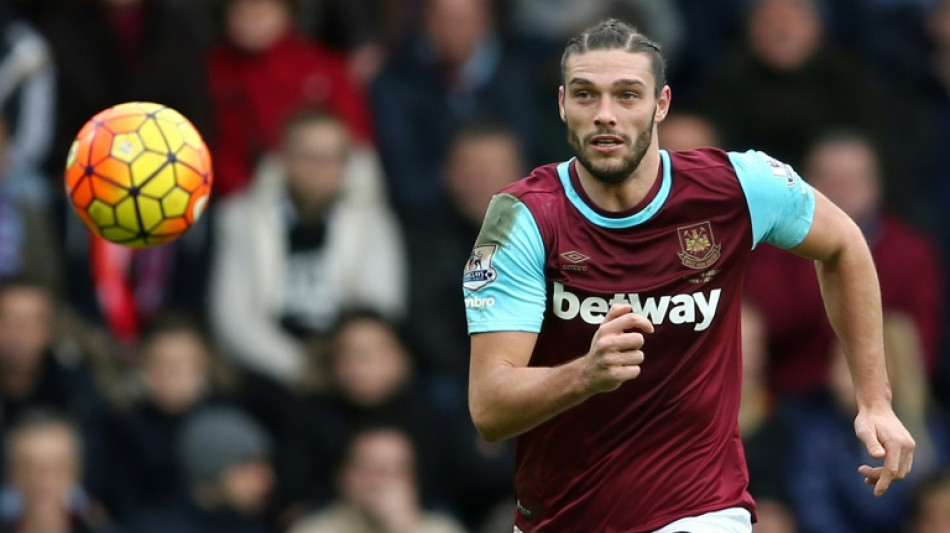 Former England striker Carroll signs for fourth-tier Bordeaux