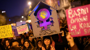 Von Paris bis Istanbul: Weltweit Protestmärsche zum Internationalen Frauentag