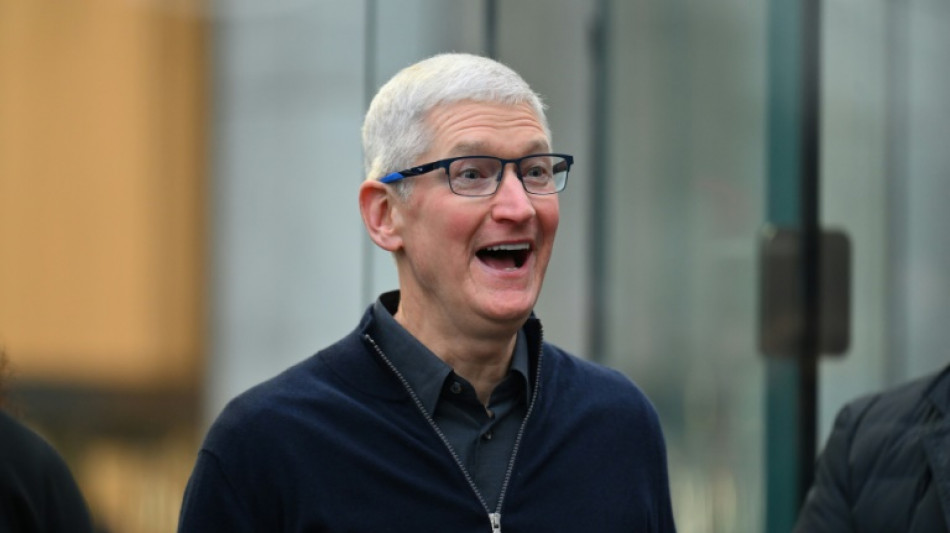 Apple CEO in China ahead of Shanghai store opening 