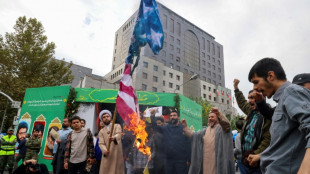 Miles de personas conmemoran en Irán la toma de rehenes en embajada de EEUU en 1979