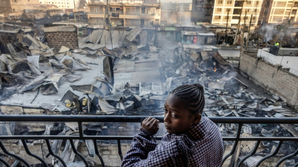 Huge Kenya blaze kills three and injures 280