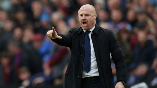 Dyche warns Everton to ignore rivals in fight for survival