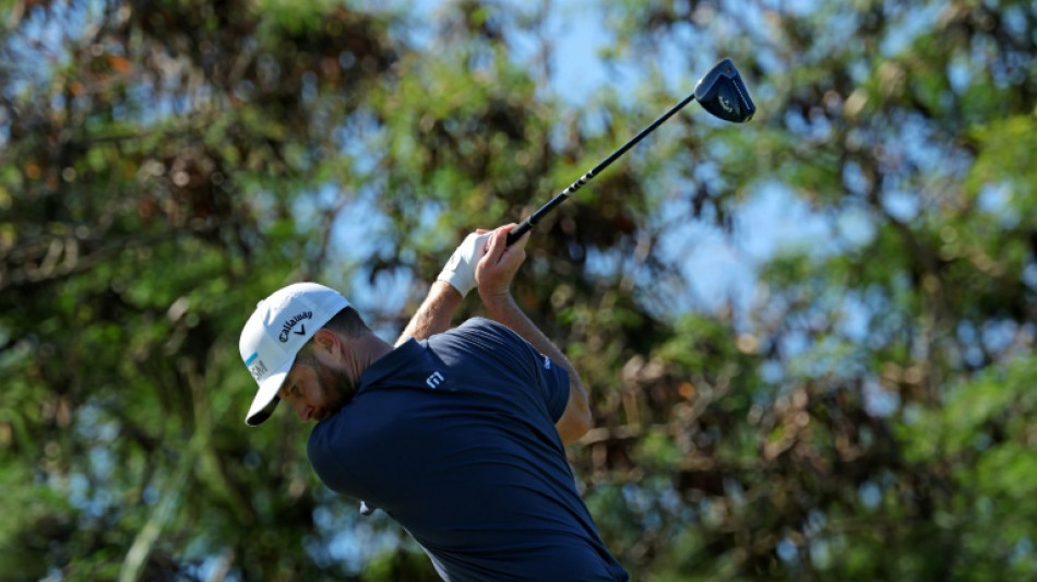 Kirk climbs to one-shot PGA Tour lead at Kapalua