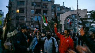 Los sirios celebran en las calles la caída de Bashar al Asad que se refugió en Rusia