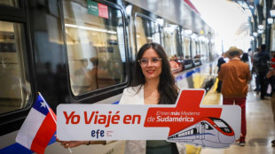 El primer tren rápido de Chile realiza su viaje inaugural a 160 km/hora