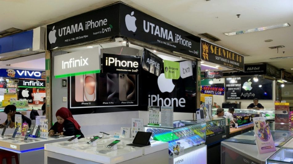 Indonesia agrees to terms with Apple to lift iPhone sales ban: source